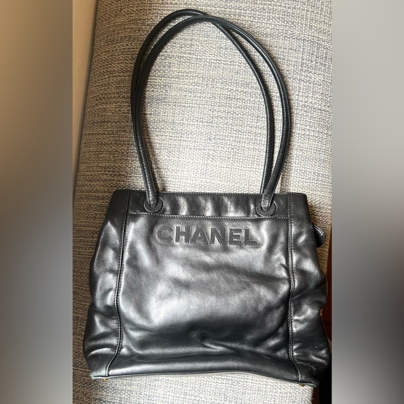 🖤🖤 vintage Chanel! Classy 1980s - large bucket. - Picture 6 of 7